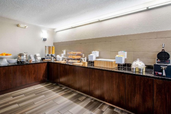 La Quinta Inn & Suites by Wyndham Fort Lauderdale Tamarac image 17