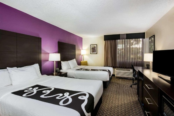 La Quinta Inn & Suites by Wyndham Fort Lauderdale Tamarac image 29